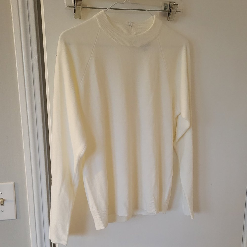 Crew neck sweater, zipper detail back